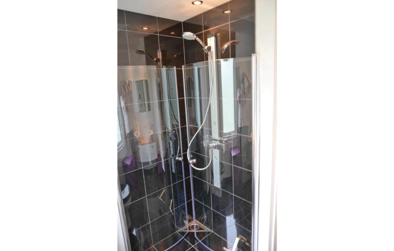 Nice Home In Sunne With Jacuzzi Alvsatern エクステリア 写真