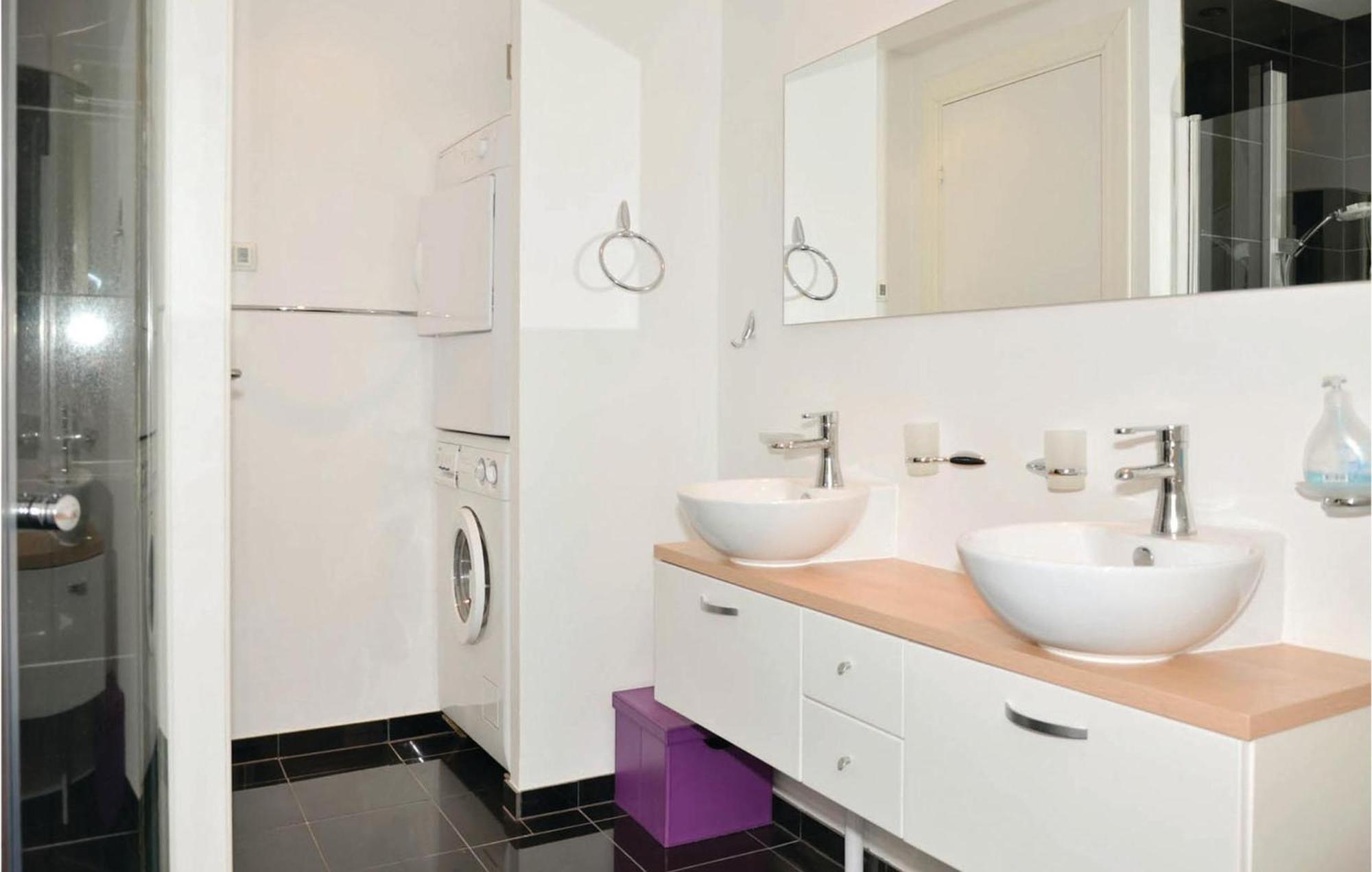 Nice Home In Sunne With Jacuzzi Alvsatern エクステリア 写真