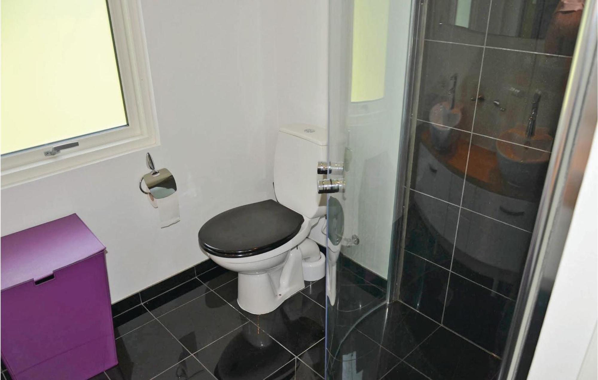 Nice Home In Sunne With Jacuzzi Alvsatern エクステリア 写真