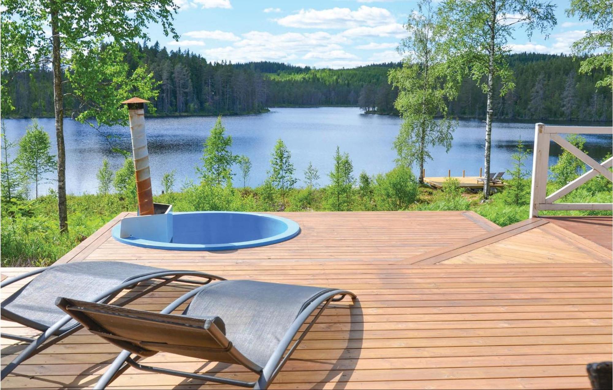 Nice Home In Sunne With Jacuzzi Alvsatern エクステリア 写真