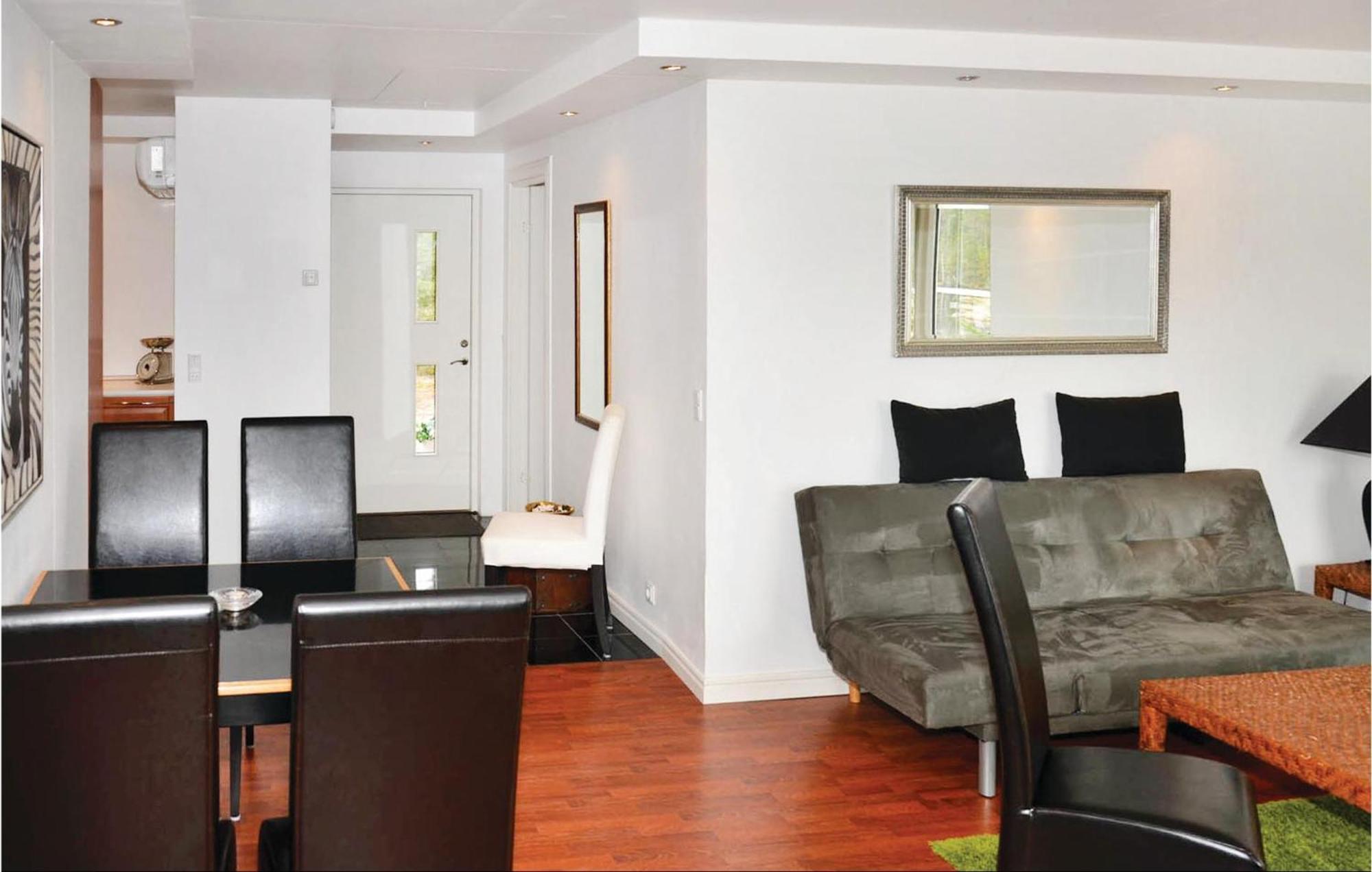 Nice Home In Sunne With Jacuzzi Alvsatern エクステリア 写真