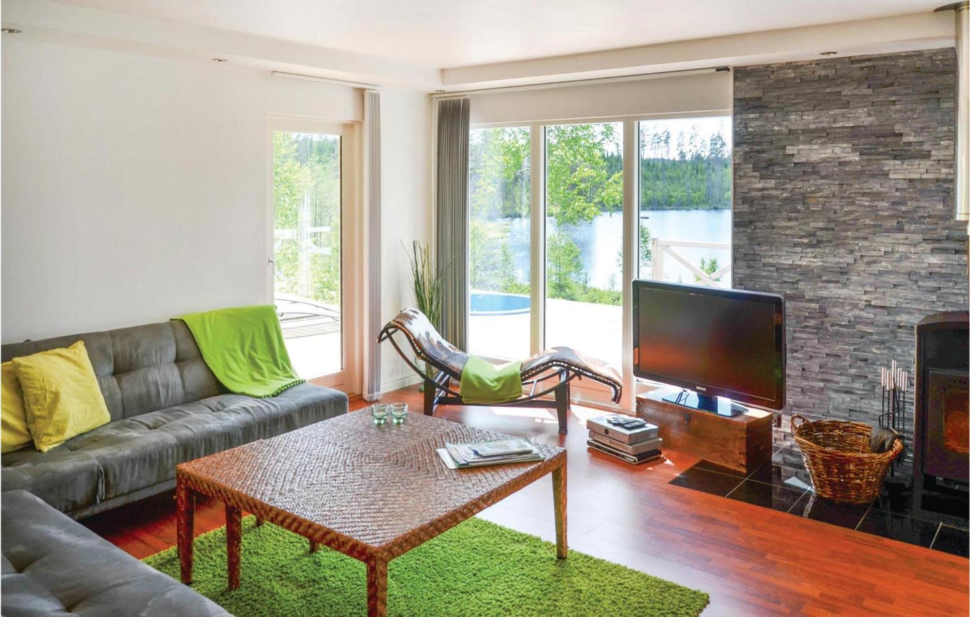 Nice Home In Sunne With Jacuzzi Alvsatern エクステリア 写真