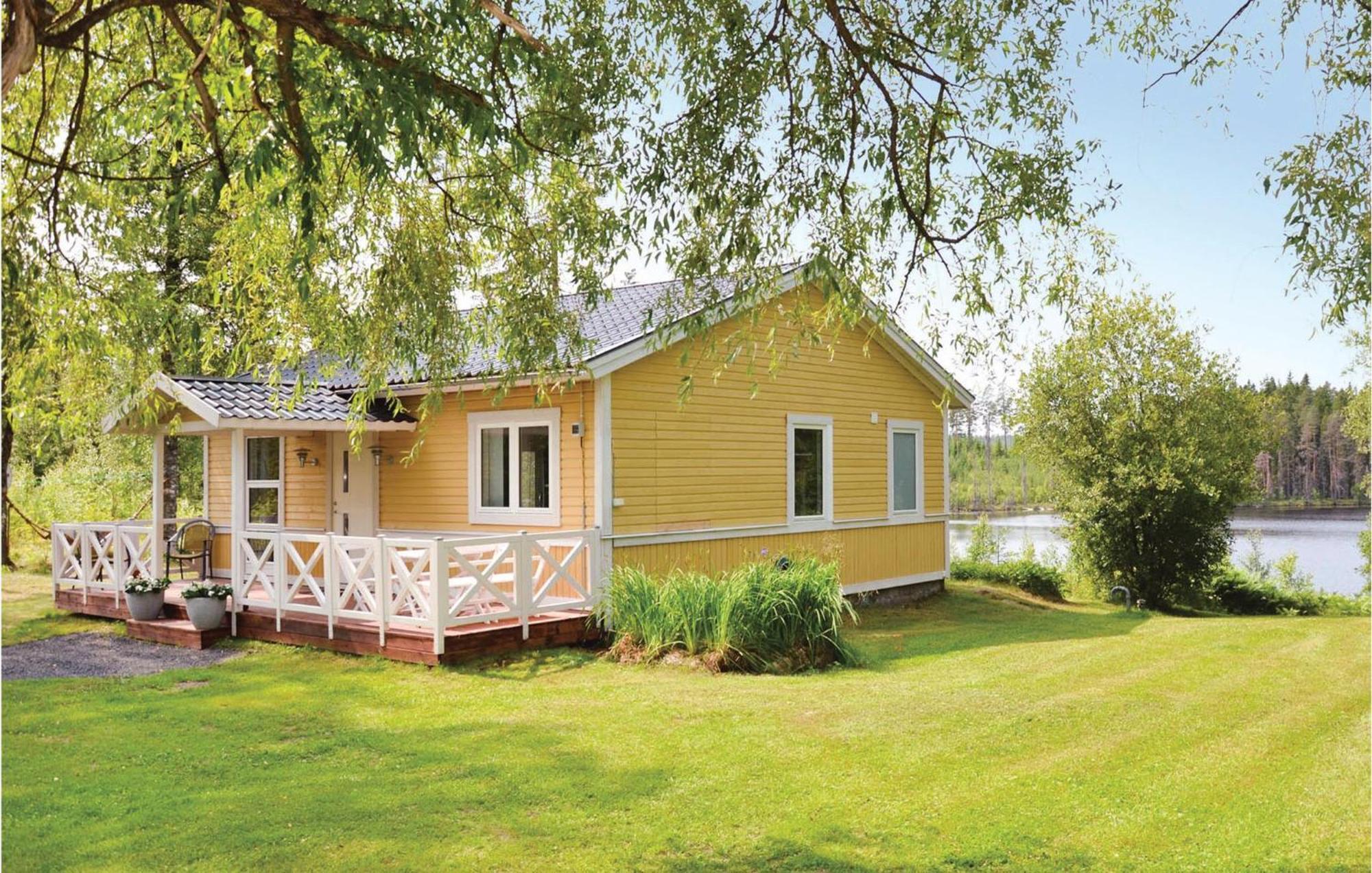 Nice Home In Sunne With Jacuzzi Alvsatern エクステリア 写真