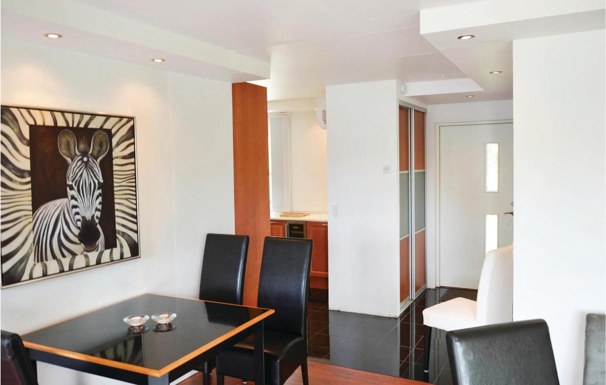 Nice Home In Sunne With Jacuzzi Alvsatern エクステリア 写真
